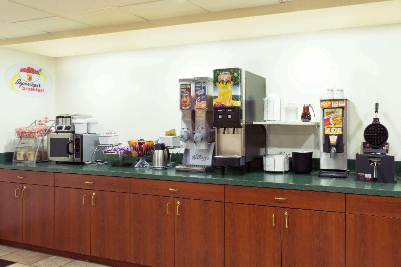 فندق على الطريق Super 8 By Wyndham Chandler Phoenix