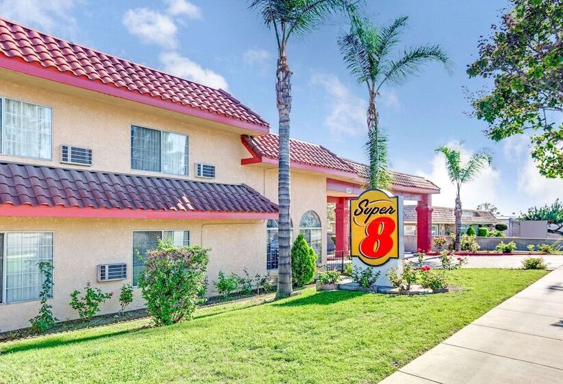 فندق على الطريق Super 8 By Wyndham Upland Ontario Ca