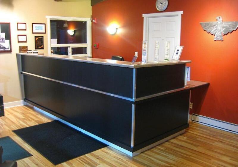 فندق على الطريق Thunderbird Lodge