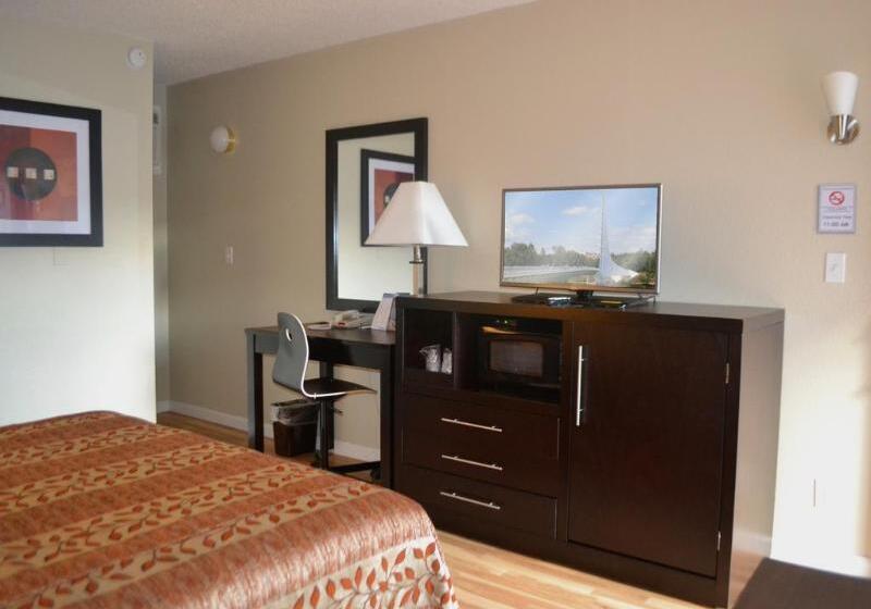 فندق على الطريق Thunderbird Lodge