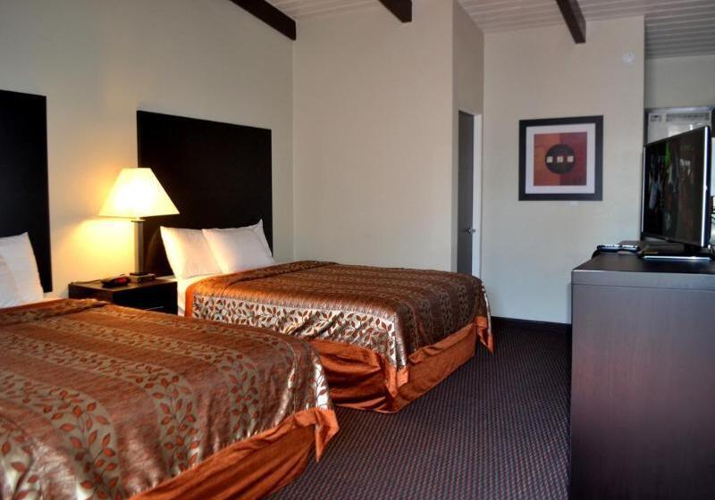 فندق على الطريق Thunderbird Lodge