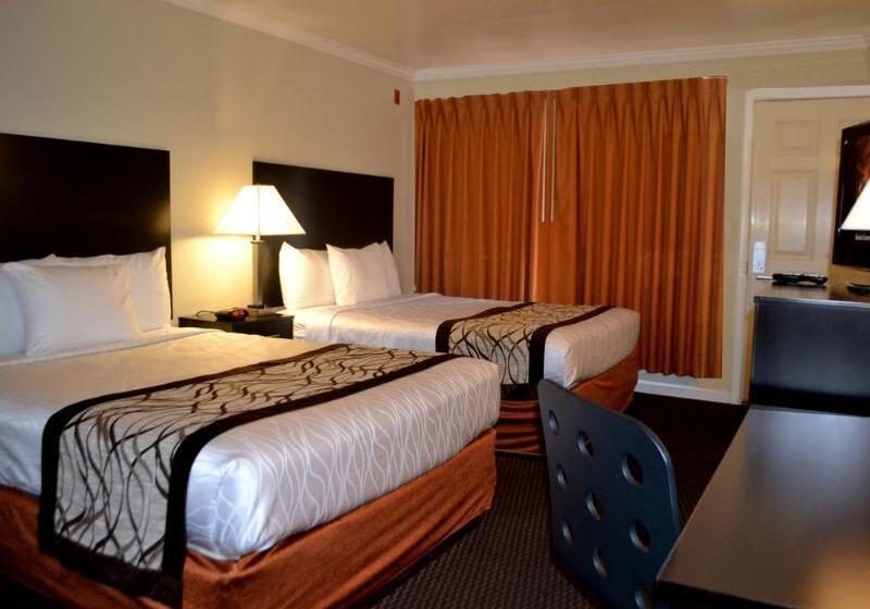 فندق على الطريق Thunderbird Lodge