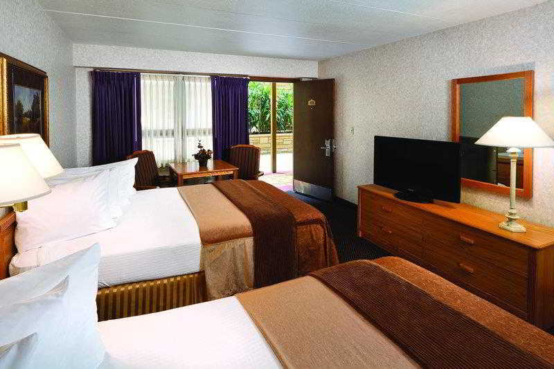 Ramkota Hotel Watertown