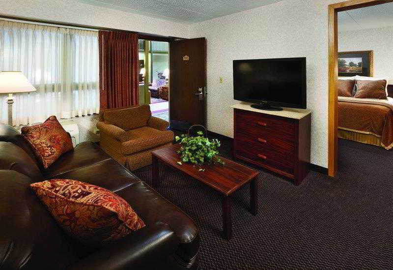 Ramkota Hotel Watertown