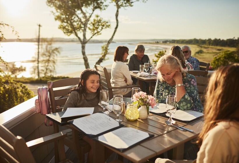 منتجع Black Point Inn