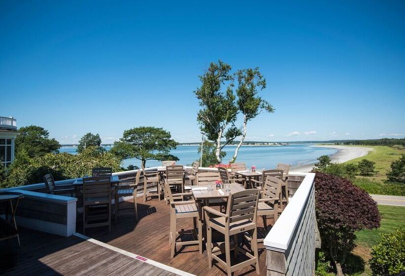 منتجع Black Point Inn