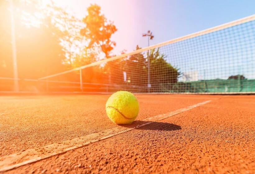 منتجع Black Point Inn