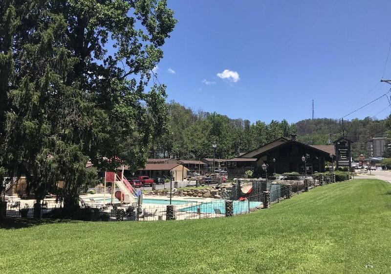 אתר נופש Brookside Lodge