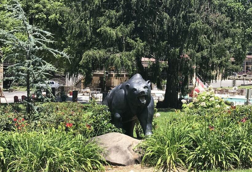 אתר נופש Brookside Lodge