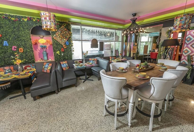 Курорт Catalina Hotel & Beach Club