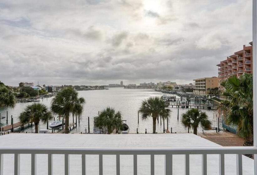 منتجع Dockside Dream