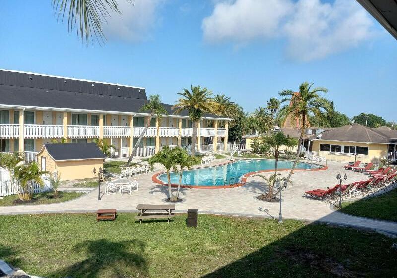 Tahitian Resort
