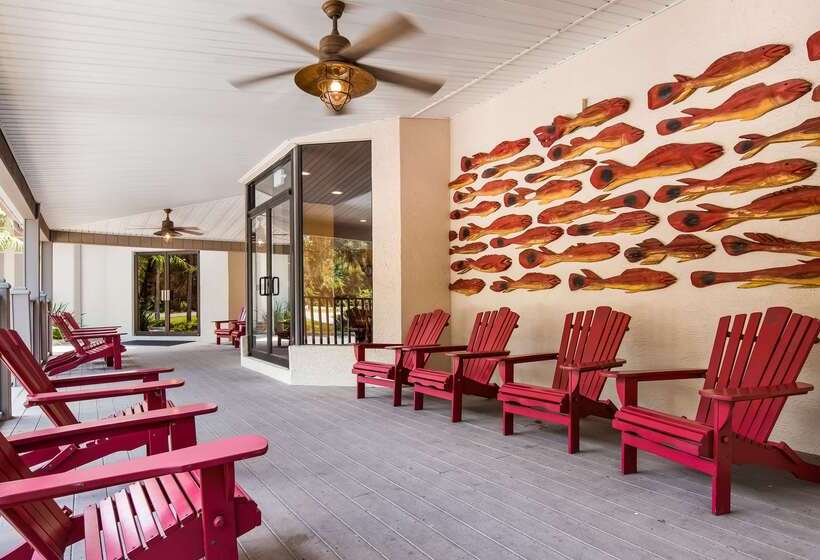 אתר נופש Paddletail Waterfront Lodge, Trademark Collection By Wyndham