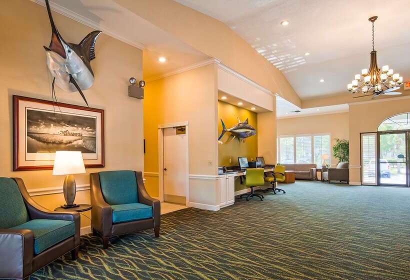 منتجع Paddletail Waterfront Lodge, Trademark Collection By Wyndham