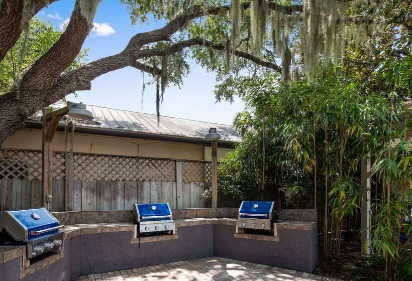 منتجع Paddletail Waterfront Lodge, Trademark Collection By Wyndham