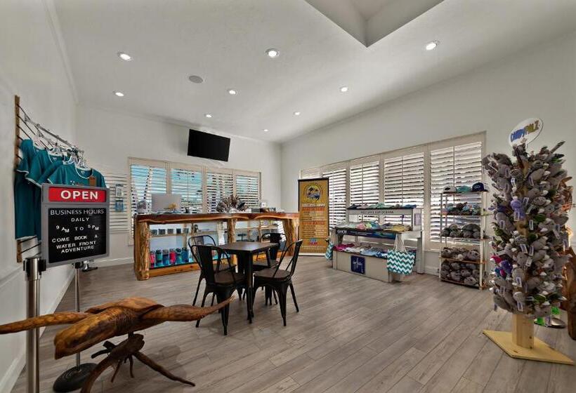 منتجع Paddletail Waterfront Lodge, Trademark Collection By Wyndham