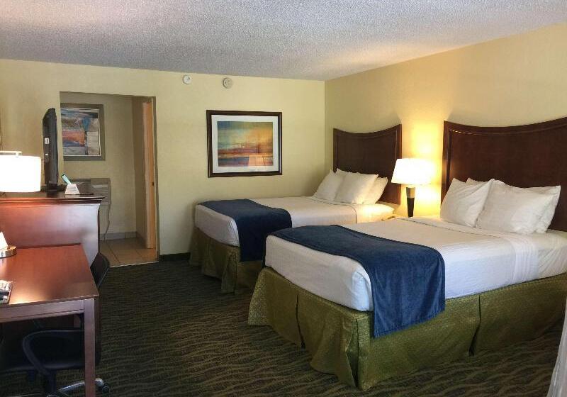 منتجع Paddletail Waterfront Lodge, Trademark Collection By Wyndham