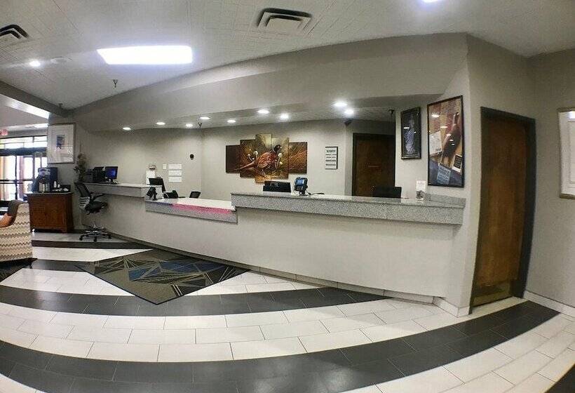 Crossroads Hotel And Huron Event Center