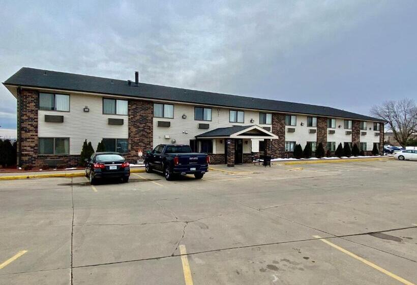 ホテル American Inn Cedar Rapids South