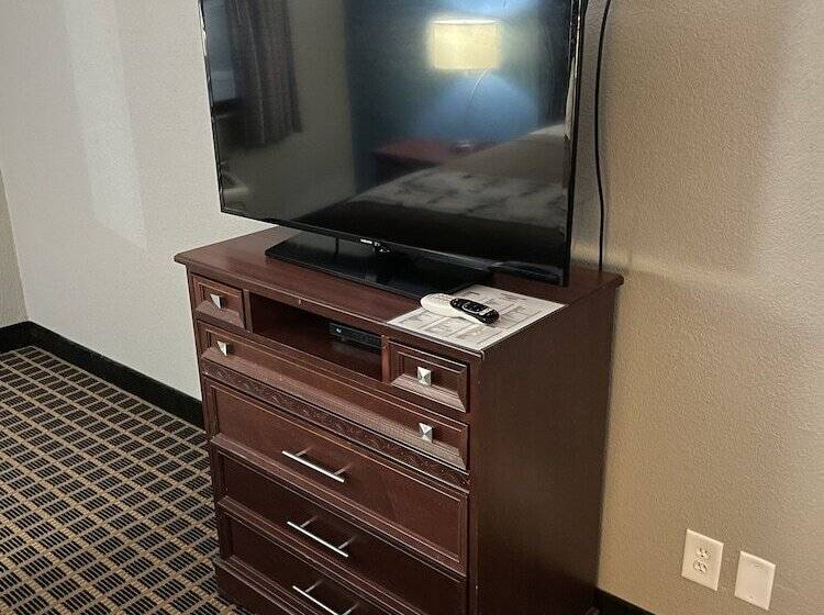 ホテル American Inn Cedar Rapids South