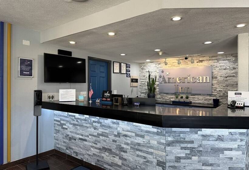 هتل American Inn Cedar Rapids South