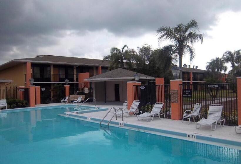 فندق Americas Best Value Inn Florida Turnpike & I95