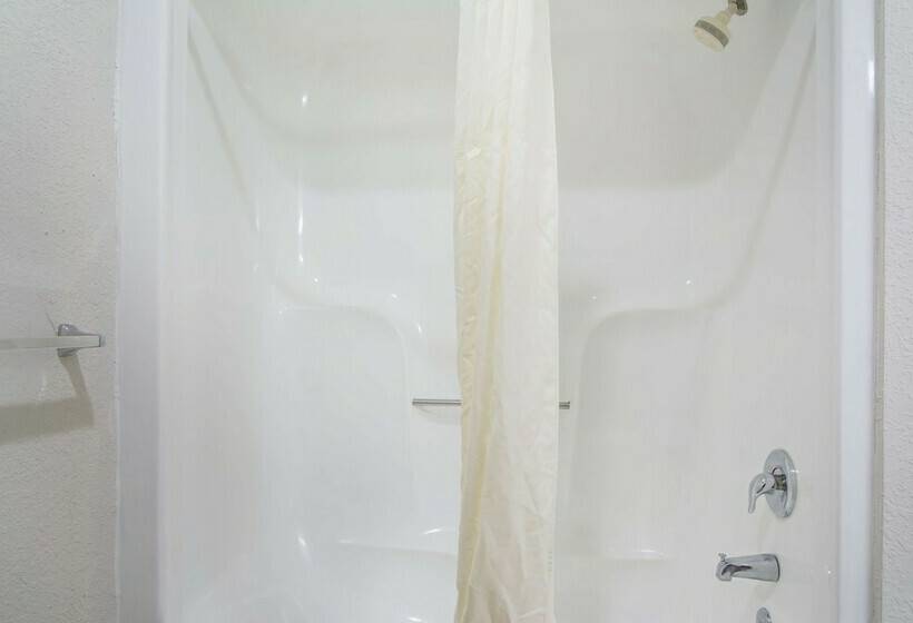 Отель Rodeway Inn