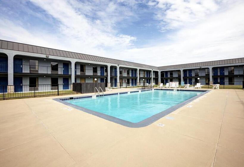 فندق Americas Best Value Inn Newnan