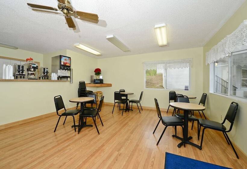 酒店 Americas Best Value Inn Saint Ignace