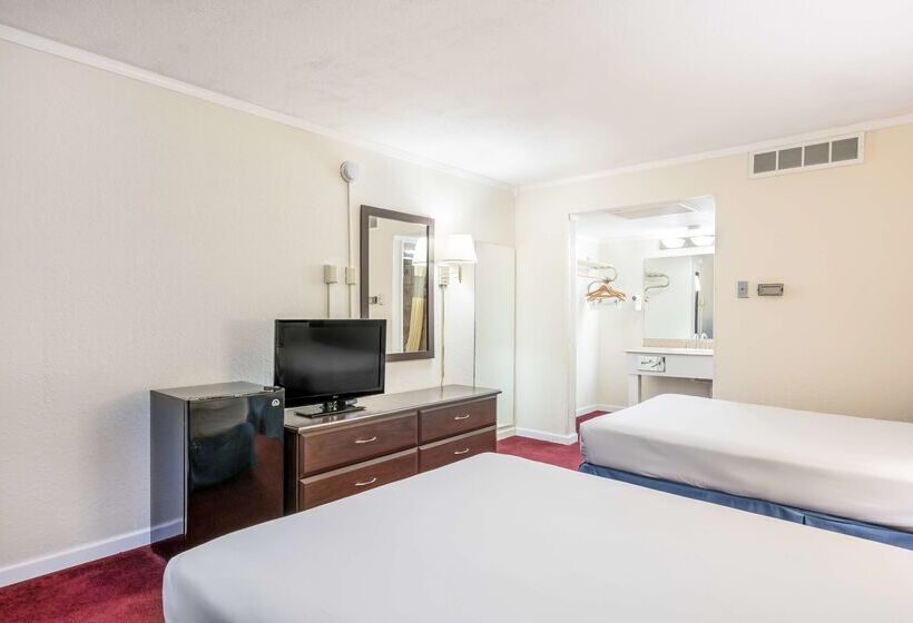 فندق Americas Best Value Inn St. Joseph At I29