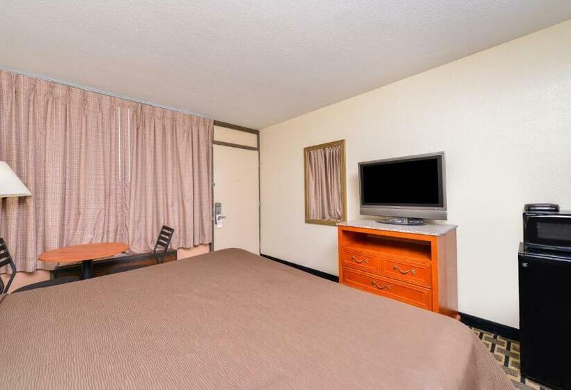 Отель Americas Best Value Inn Nashville Airport S