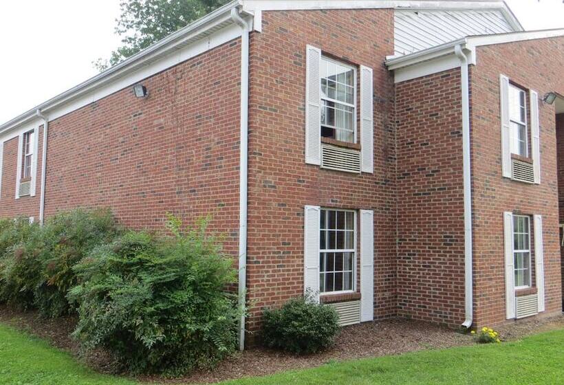 Americourt Hotel And Suites   Elizabethton