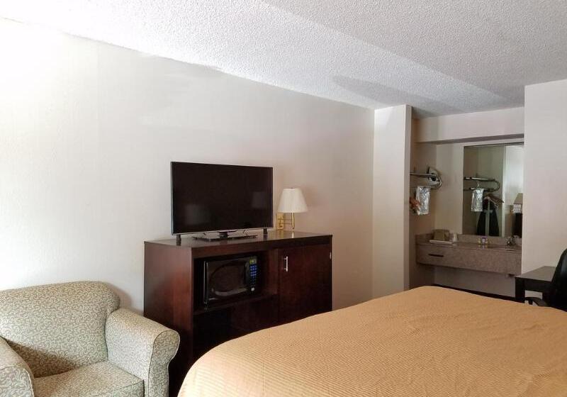 فندق Amerivu Inn & Suites   Helen   Downtown