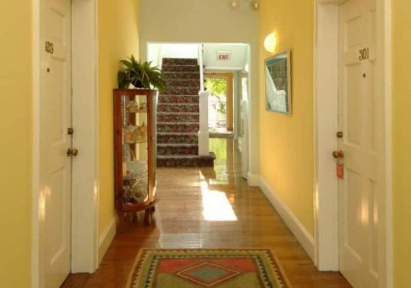 فندق Amsterdam's Curry Mansion Inn