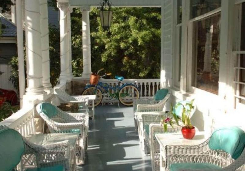 فندق Amsterdam's Curry Mansion Inn