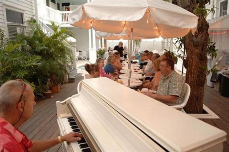 فندق Amsterdam's Curry Mansion Inn