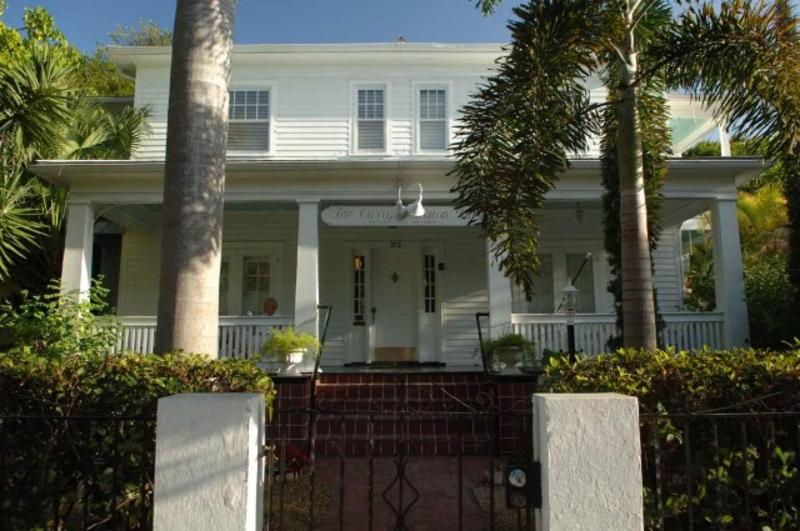 فندق Amsterdam's Curry Mansion Inn