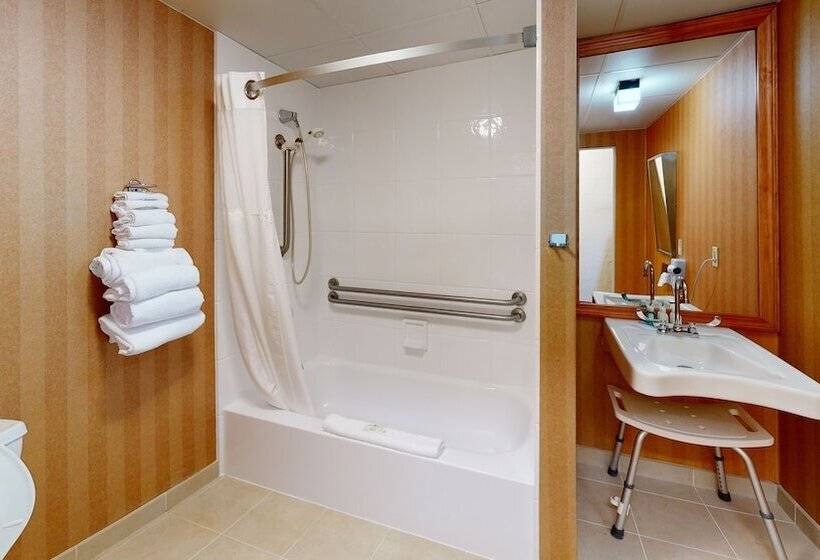 בית מלון כפרי Quality Inn Bangor Airport