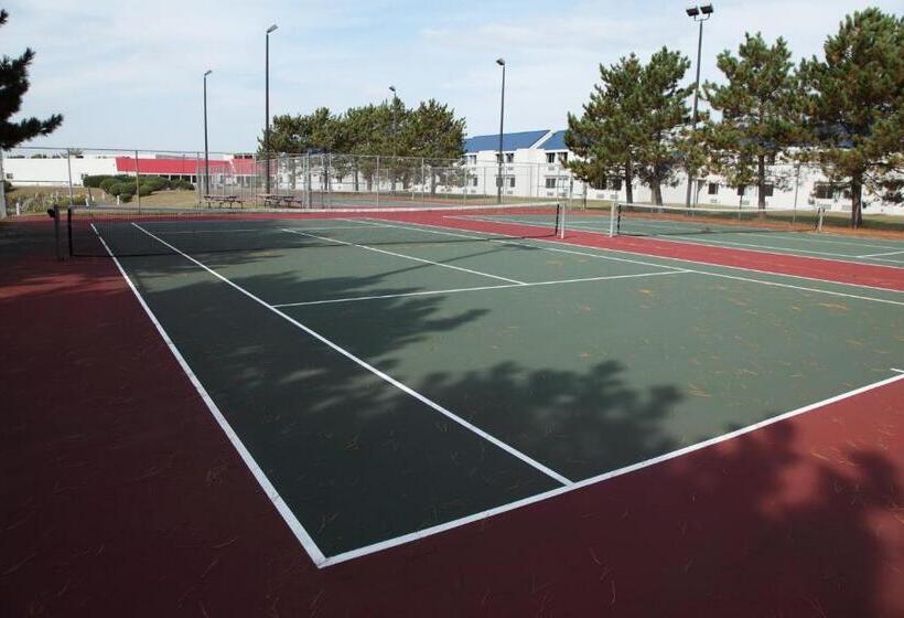 هتل Barkers Island Inn Resort & Conference Center