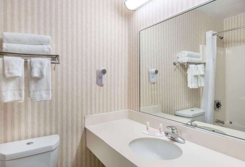 호텔 Baymont By Wyndham Bartonsville Poconos