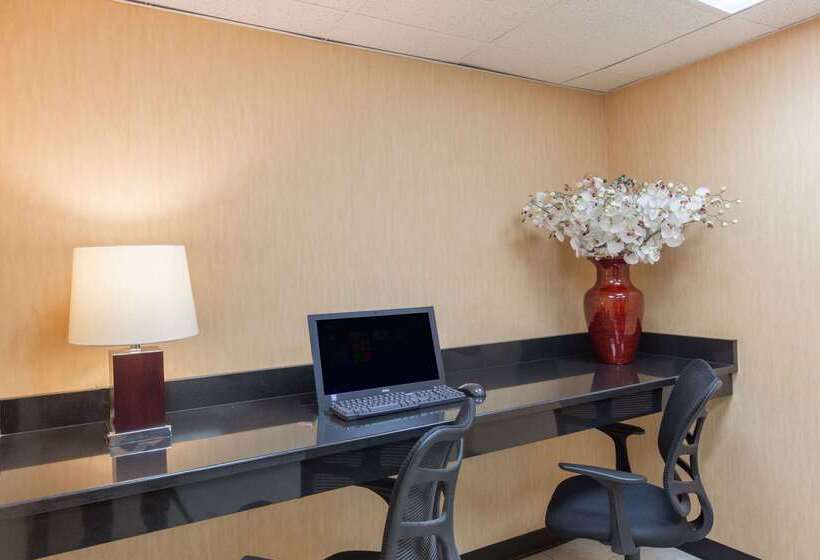 호텔 Baymont By Wyndham Bartonsville Poconos