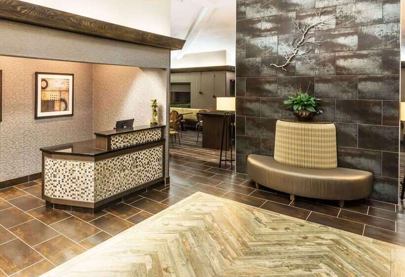 ホテル Baymont By Wyndham Copley Akron