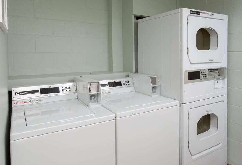 בית מלון כפרי Baymont By Wyndham Grand Haven