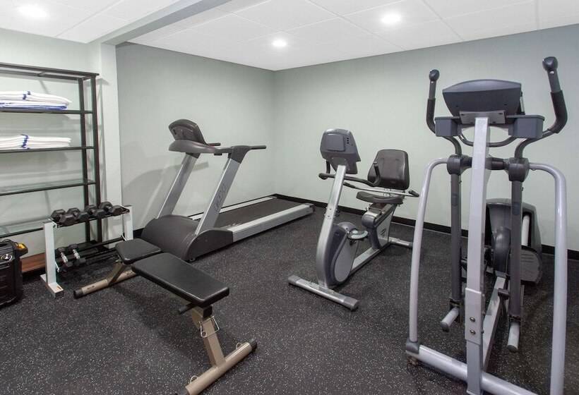 בית מלון כפרי Baymont By Wyndham Grand Haven