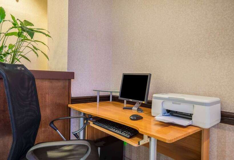 فندق Baymont By Wyndham Warrenton