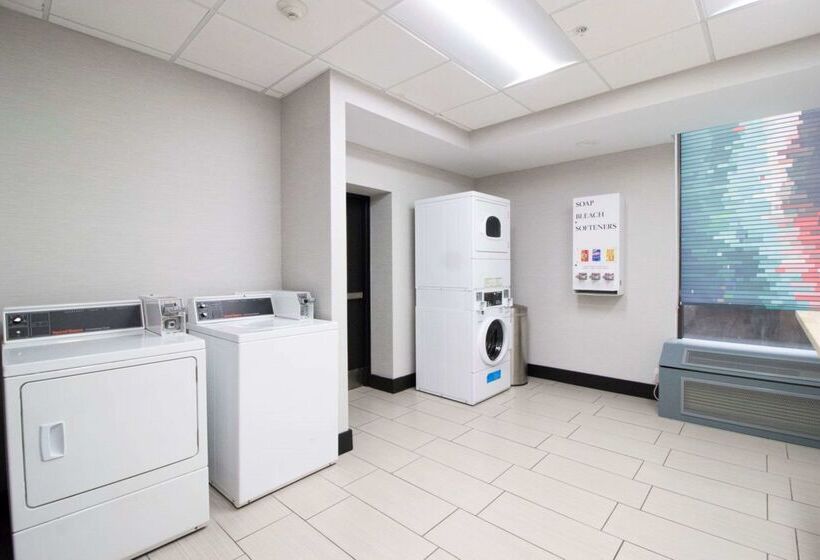 ホテル Best Western Plus Greenville I385 Inn & Suites