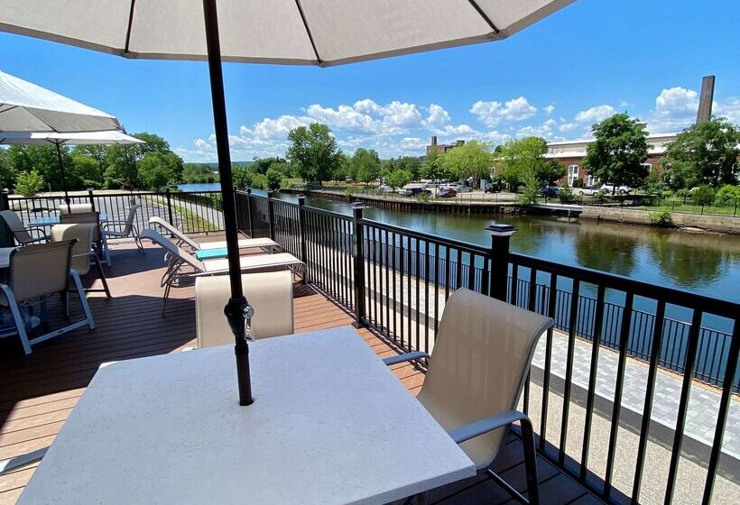 호텔 Best Western Plus Landmark Inn