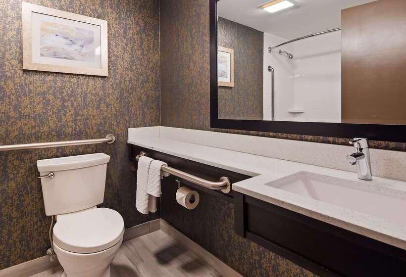هتل Best Western Plus Landmark Inn