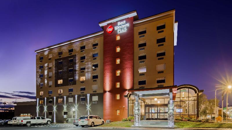 هتل Best Western Plus Landmark Inn
