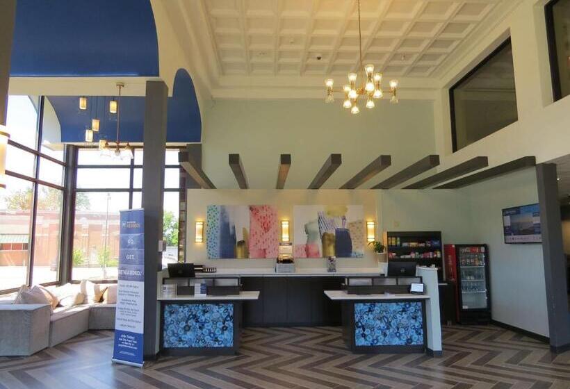 호텔 Best Western Plus Landmark Inn